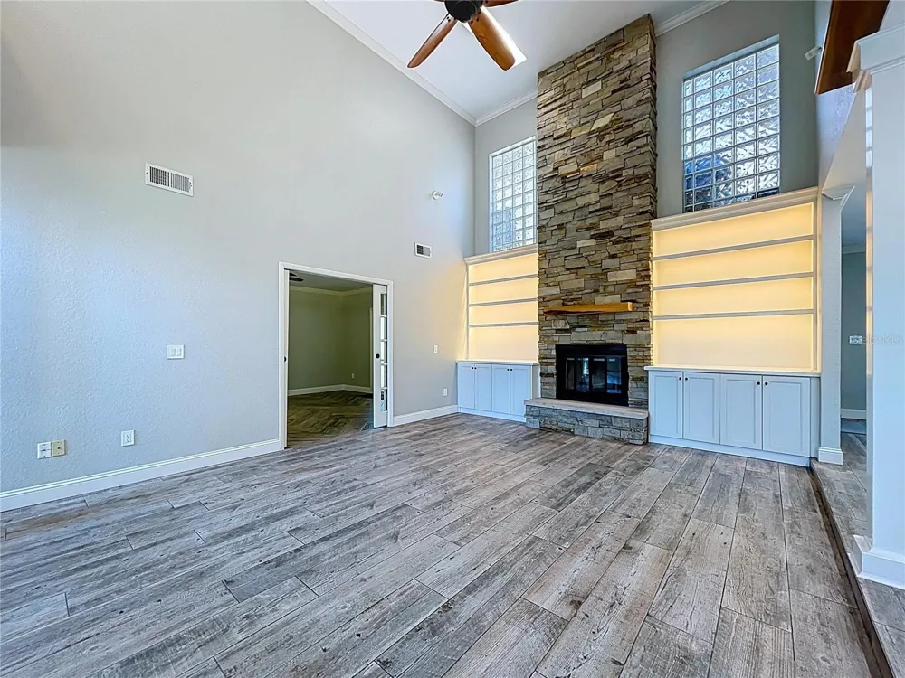 10655 LAKEVIEW DRIVE New Port Richey, FL 34654