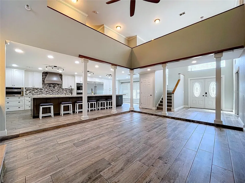 10655 LAKEVIEW DRIVE New Port Richey, FL 34654