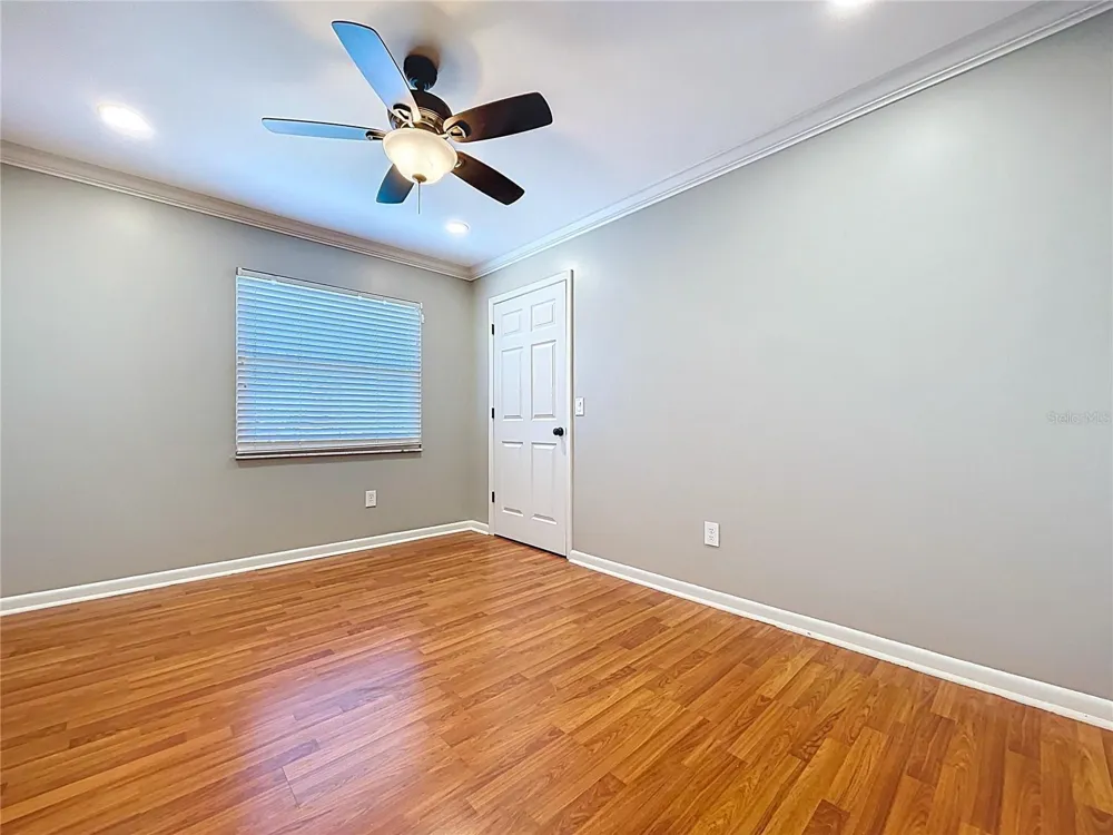 10655 LAKEVIEW DRIVE New Port Richey, FL 34654