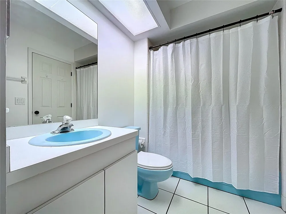 10655 LAKEVIEW DRIVE New Port Richey, FL 34654