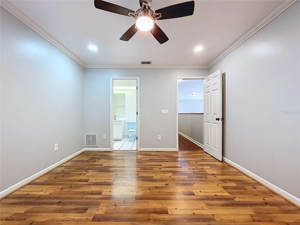 10655 LAKEVIEW DRIVE New Port Richey, FL 34654