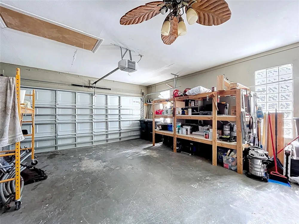 10655 LAKEVIEW DRIVE New Port Richey, FL 34654