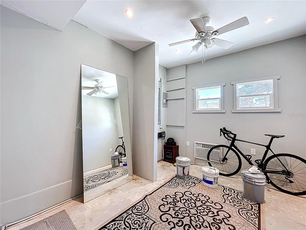 10655 LAKEVIEW DRIVE New Port Richey, FL 34654