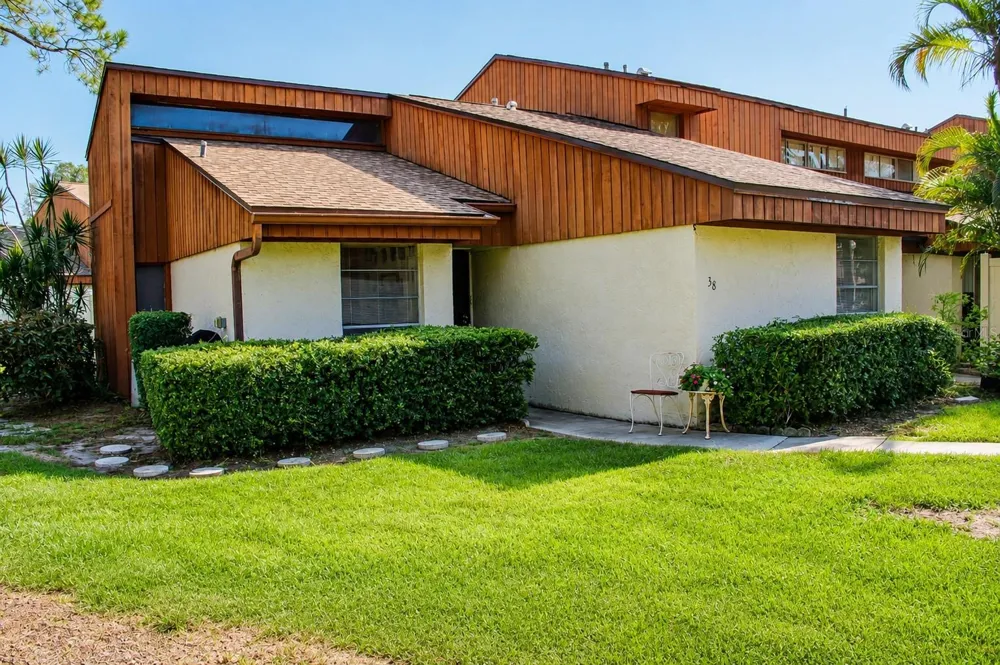 2054 SUNSET POINT ROAD #38 Clearwater, FL 33765