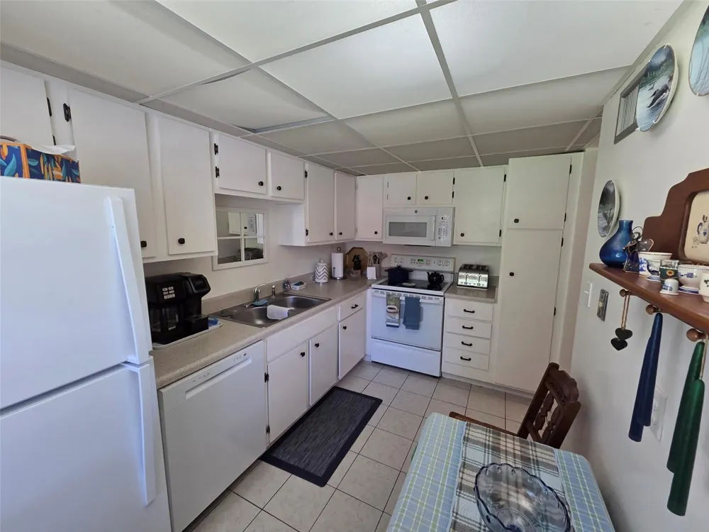 2054 SUNSET POINT ROAD #38 Clearwater, FL 33765