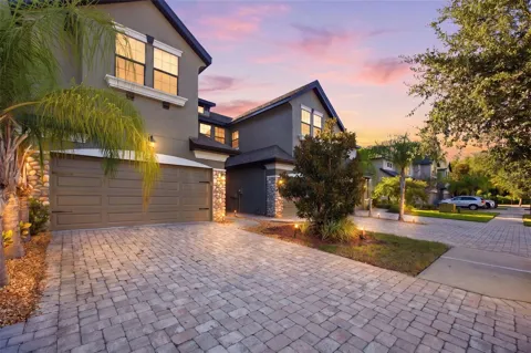 4905 WANDERING WAY