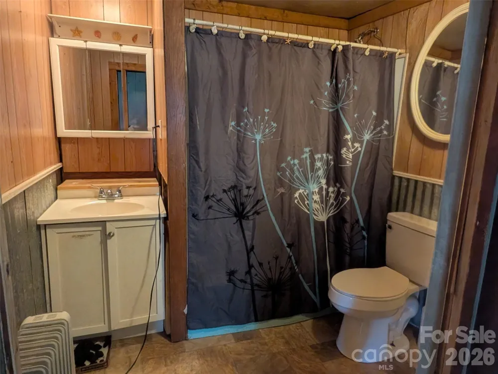 1920 Thickety Road Clyde, NC 28721