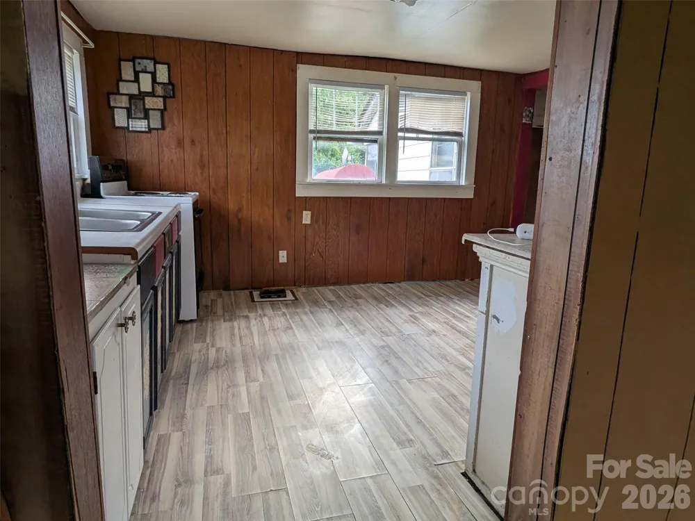 1920 Thickety Road Clyde, NC 28721
