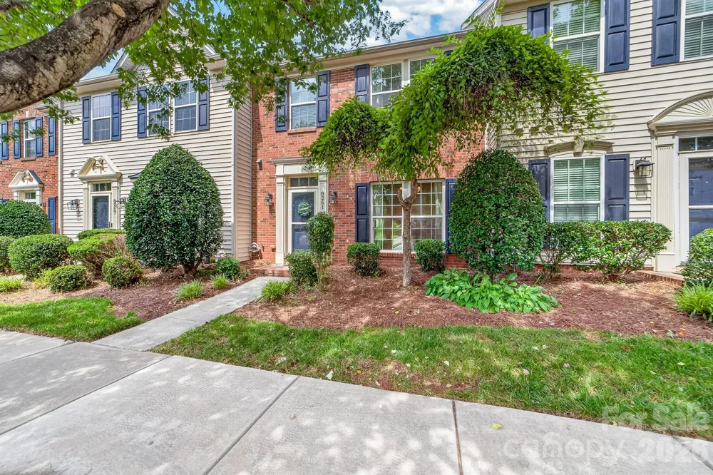 8261 Bridgegate Drive Huntersville, NC 28078