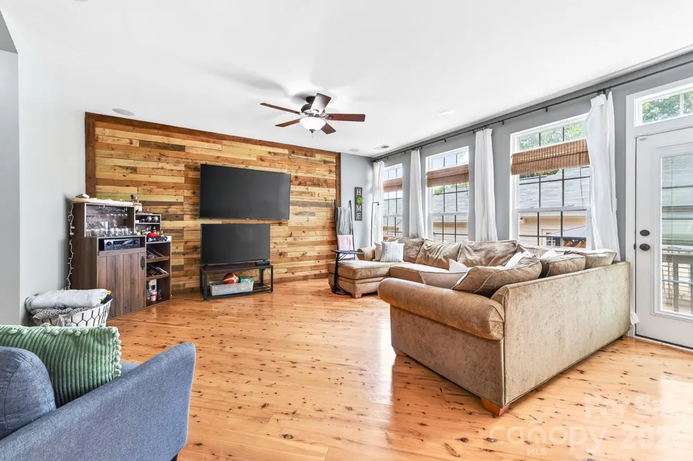 8261 Bridgegate Drive Huntersville, NC 28078