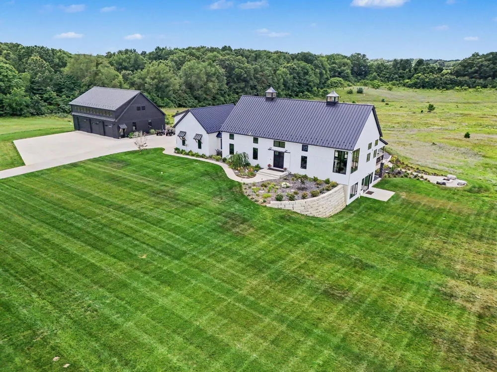55308 County Road 671 Paw Paw, MI 49079