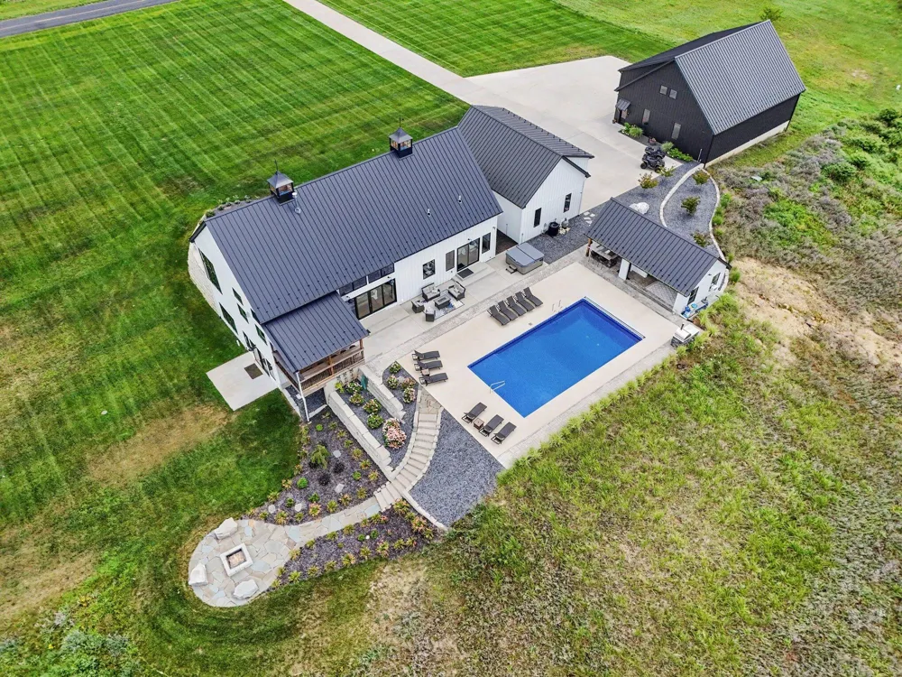 55308 County Road 671 Paw Paw, MI 49079