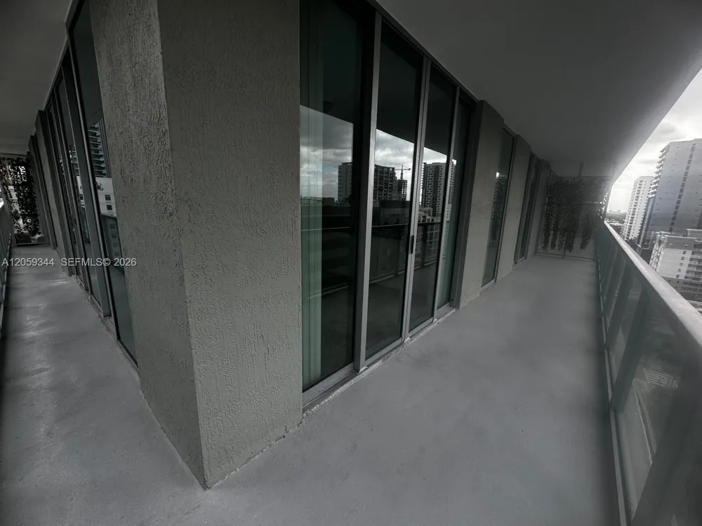 1111 SW 1st Ave #1720-N Miami, FL 33130