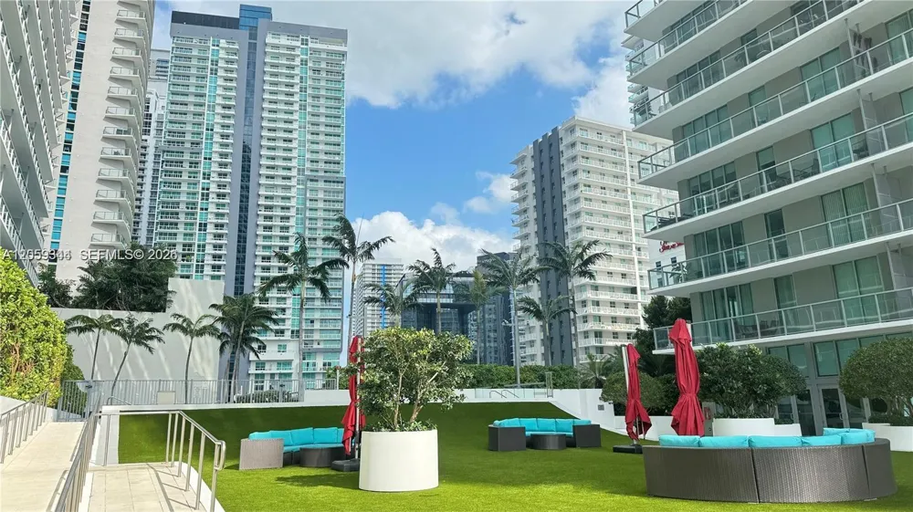 1111 SW 1st Ave #1720-N Miami, FL 33130
