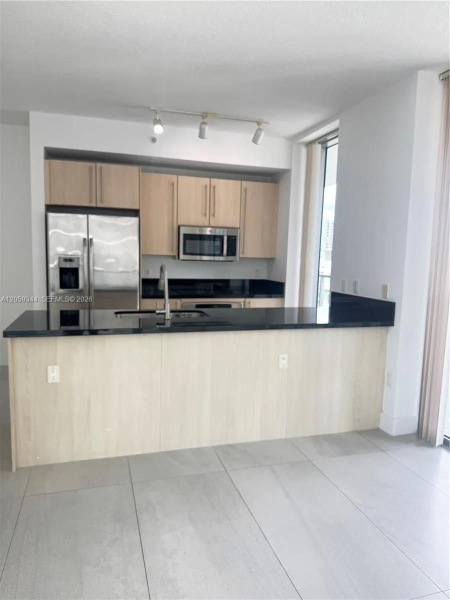 1111 SW 1st Ave #1720-N Miami, FL 33130