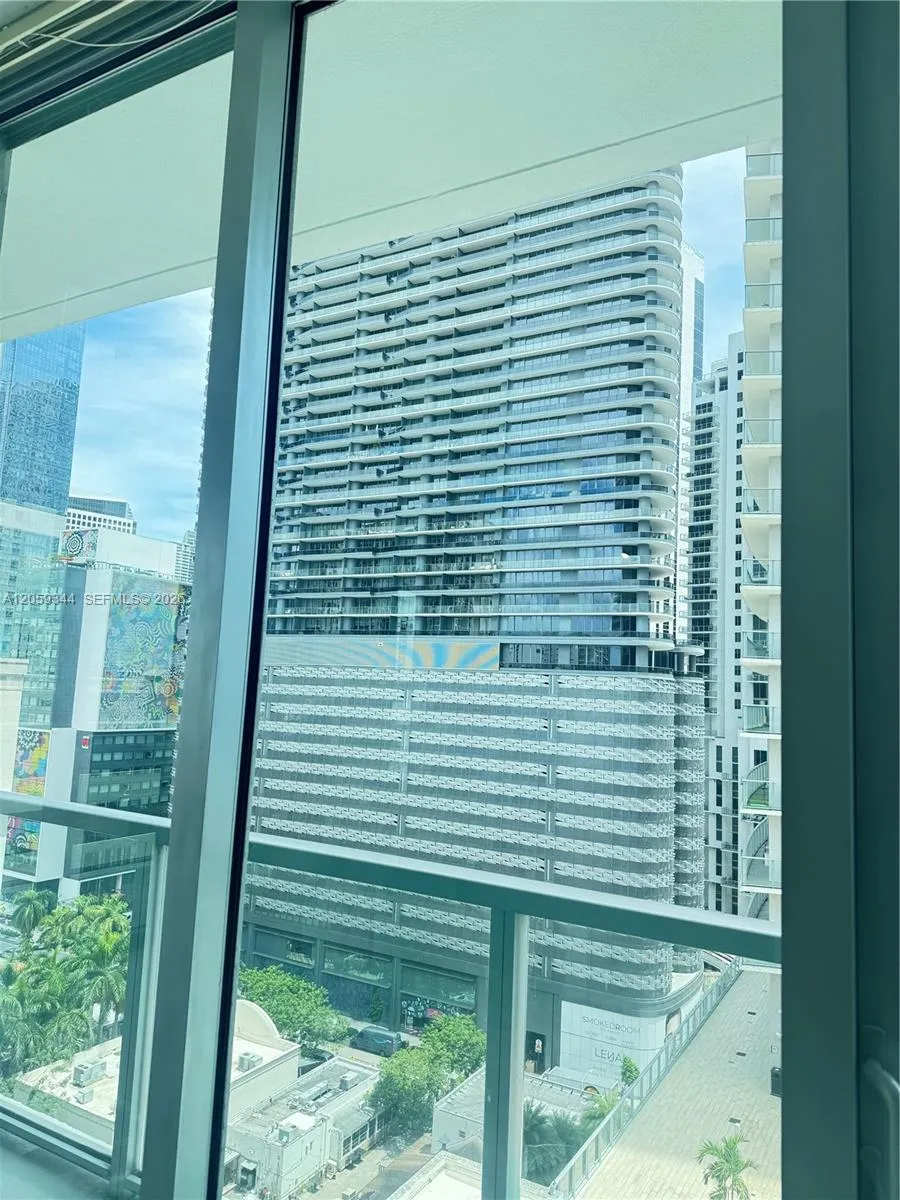 1111 SW 1st Ave #1720-N Miami, FL 33130