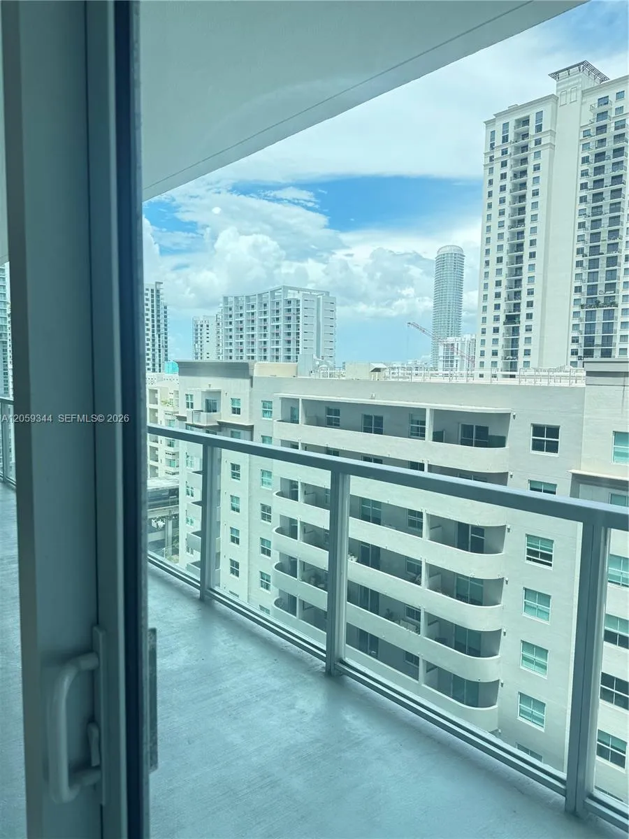 1111 SW 1st Ave #1720-N Miami, FL 33130