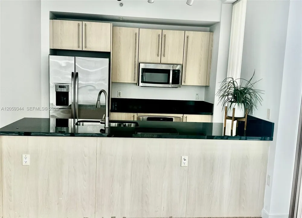 1111 SW 1st Ave #1720-N Miami, FL 33130