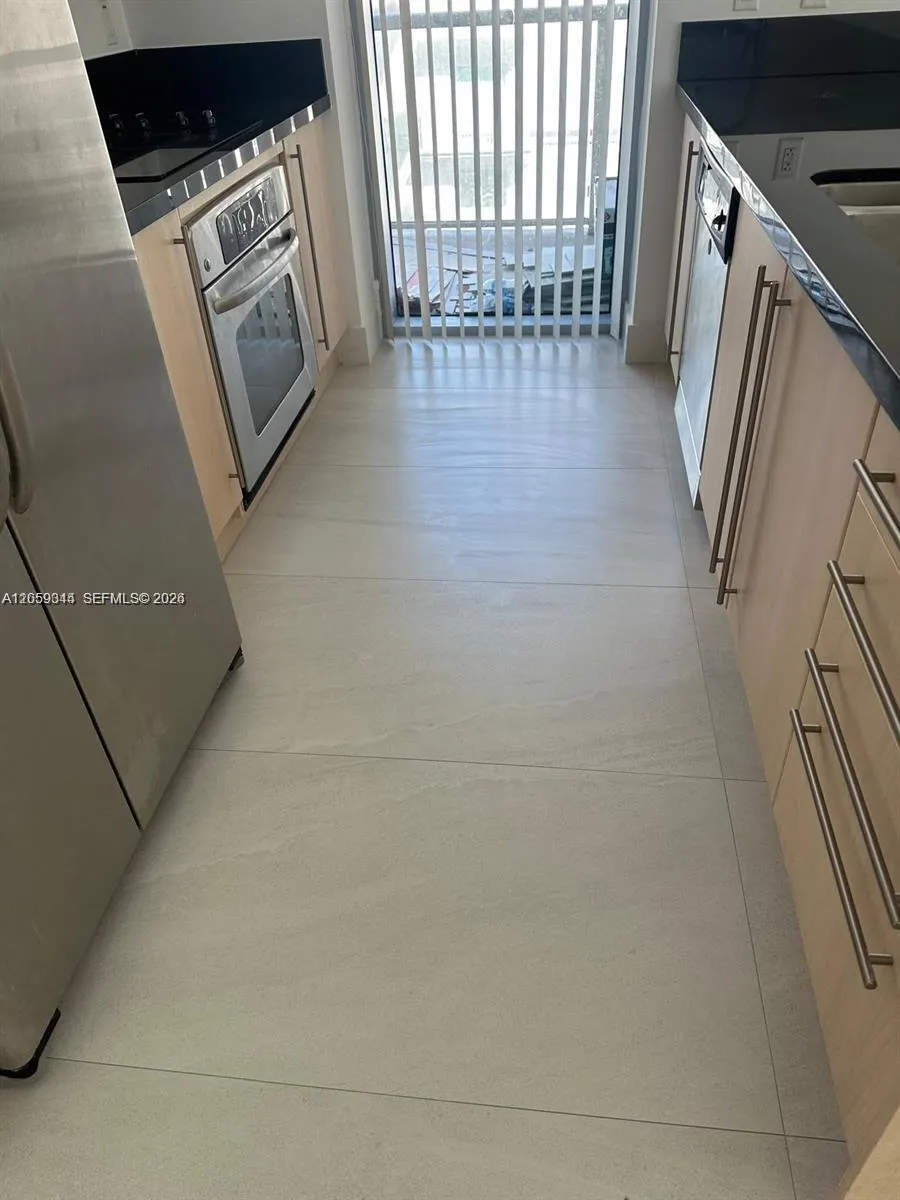 1111 SW 1st Ave #1720-N Miami, FL 33130