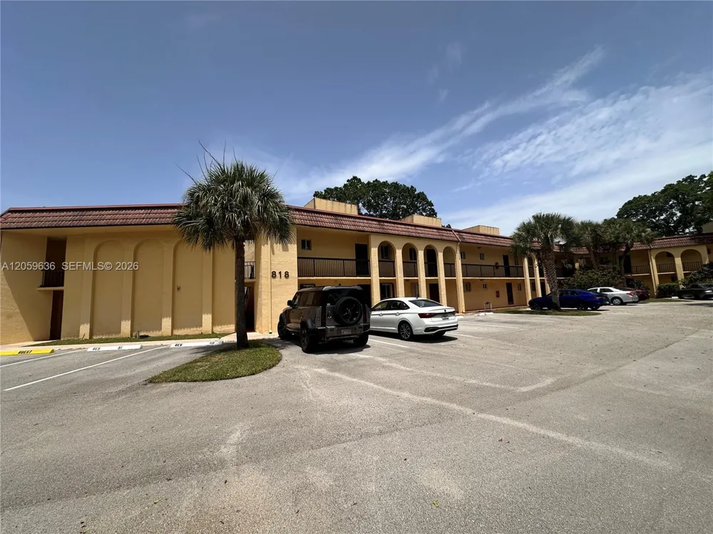 818 SW 9th Street Cir #203 Boca Raton, FL 33486
