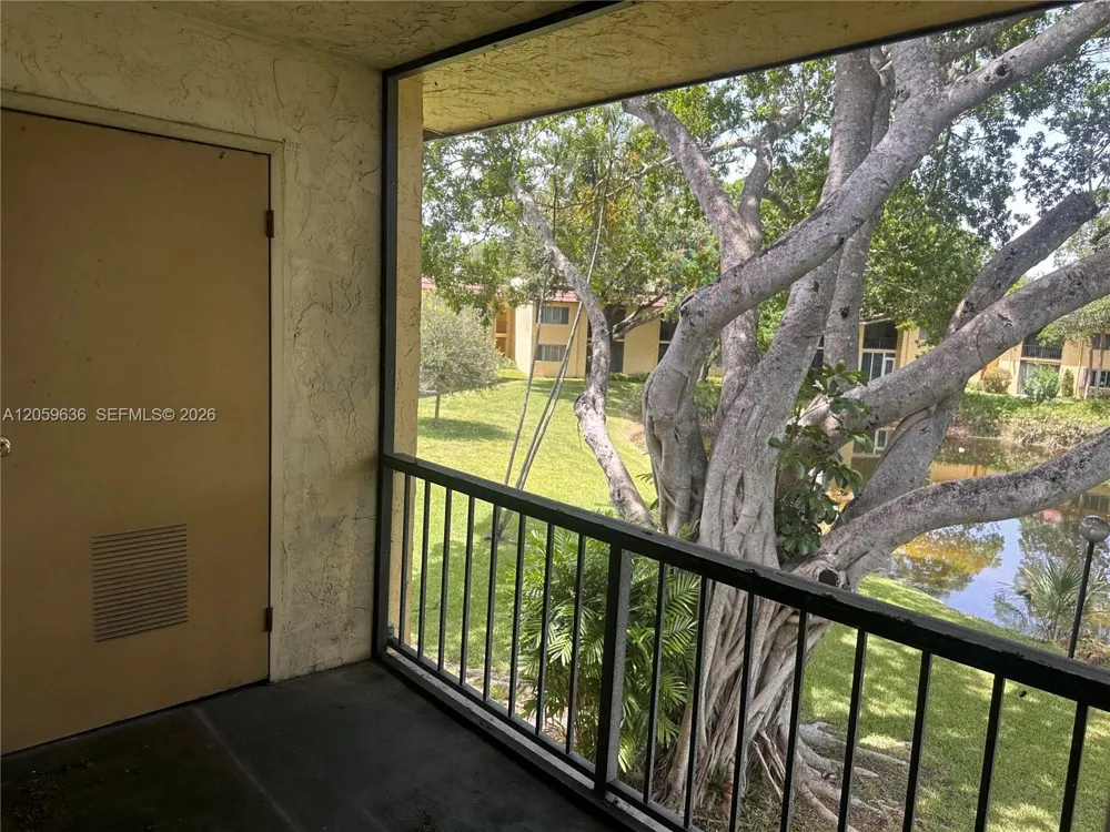818 SW 9th Street Cir #203 Boca Raton, FL 33486