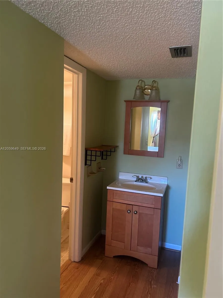 1166 6th Avenue #6D Vero Beach, FL 32906
