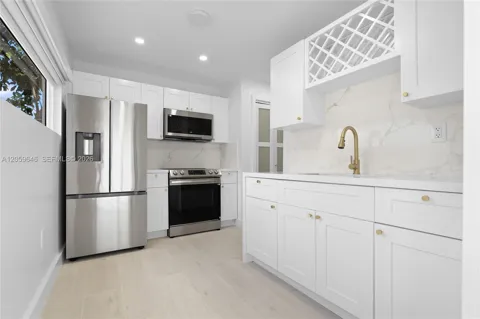 129 SW 9th Ave #3