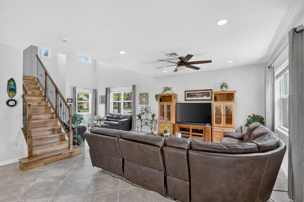 5652 Caranday Palm Drive 