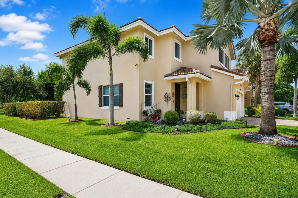5652 Caranday Palm Drive 