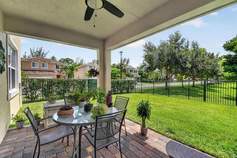 5652 Caranday Palm Drive 