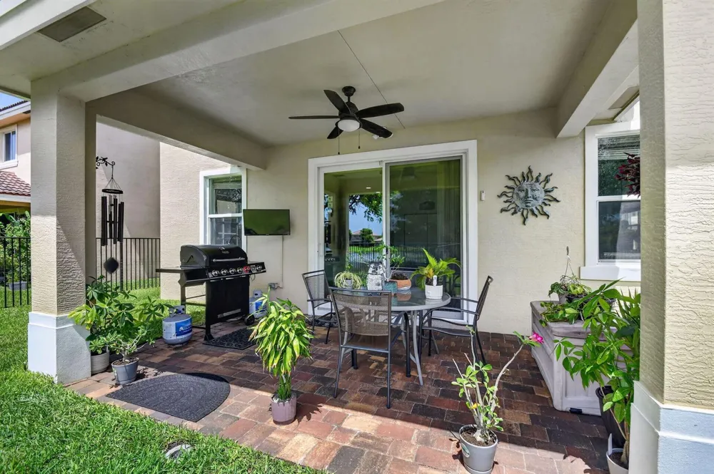 5652 Caranday Palm Drive 