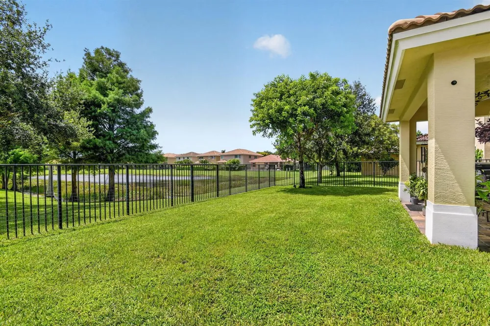 5652 Caranday Palm Drive 