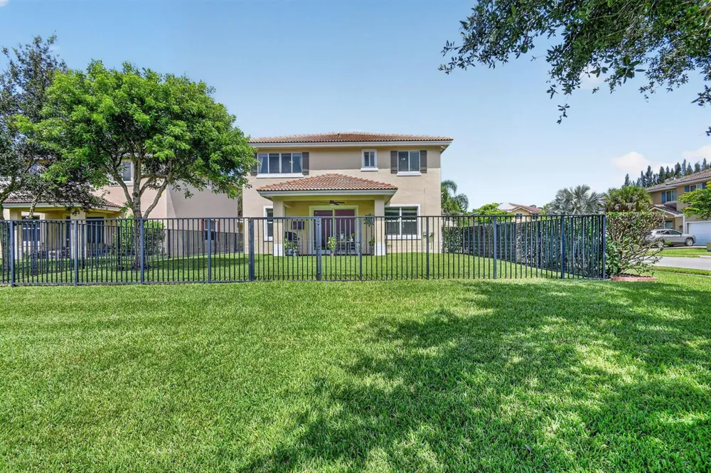 5652 Caranday Palm Drive 
