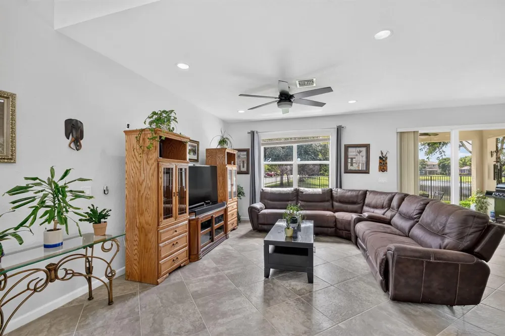5652 Caranday Palm Drive 