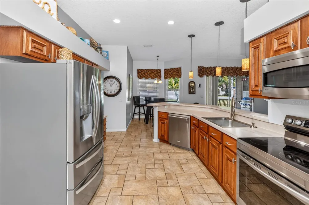 1907 WESTBOURNE DRIVE Oviedo, FL 32765