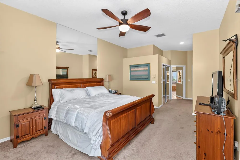 1907 WESTBOURNE DRIVE Oviedo, FL 32765