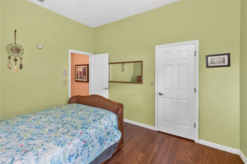 1907 WESTBOURNE DRIVE Oviedo, FL 32765