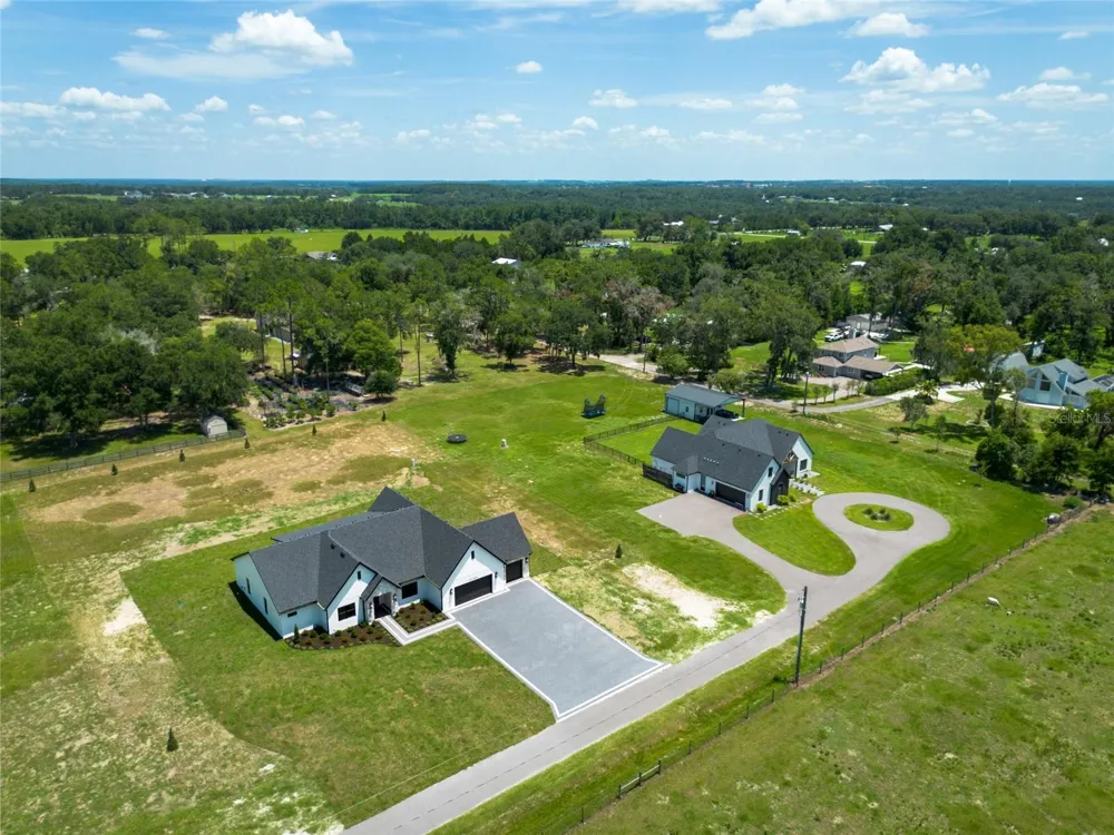 14800 MIM PLACE Dade City, FL 33525
