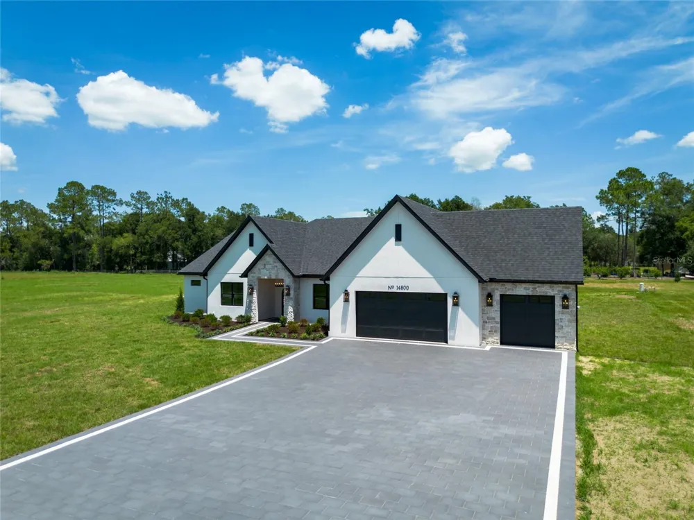 14800 MIM PLACE Dade City, FL 33525