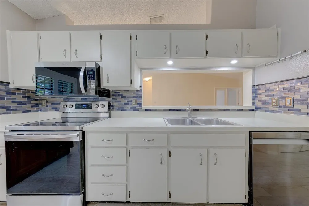2022 NASH DRIVE Clearwater, FL 33763