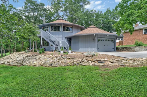 29 Sugarbush Ln
