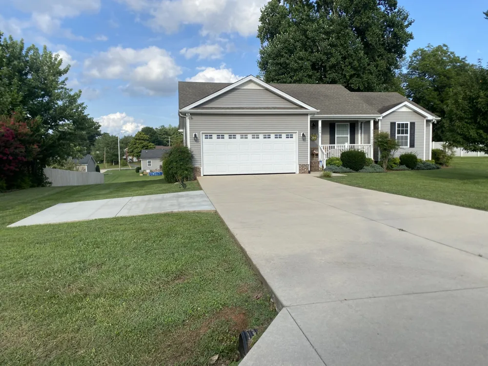 208 Arrowhead Dr McMinnville, TN 37110