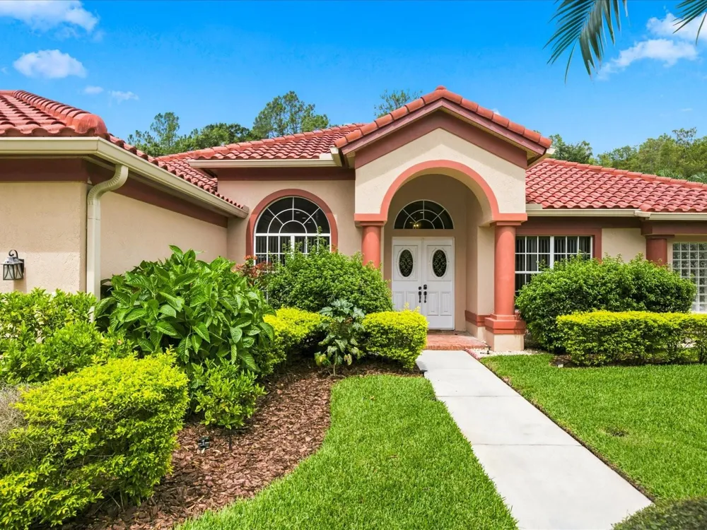 18621 AVENUE CAPRI Lutz, FL 33558