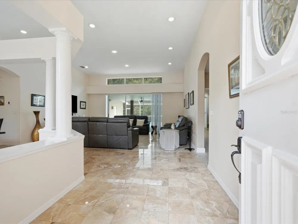 18621 AVENUE CAPRI Lutz, FL 33558