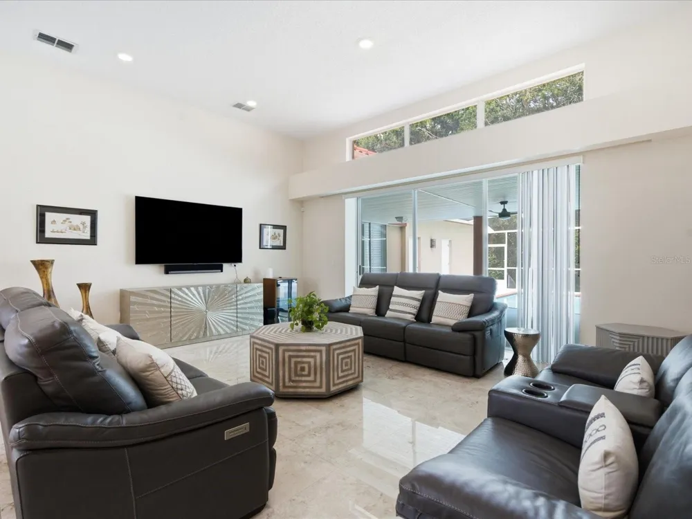 18621 AVENUE CAPRI Lutz, FL 33558