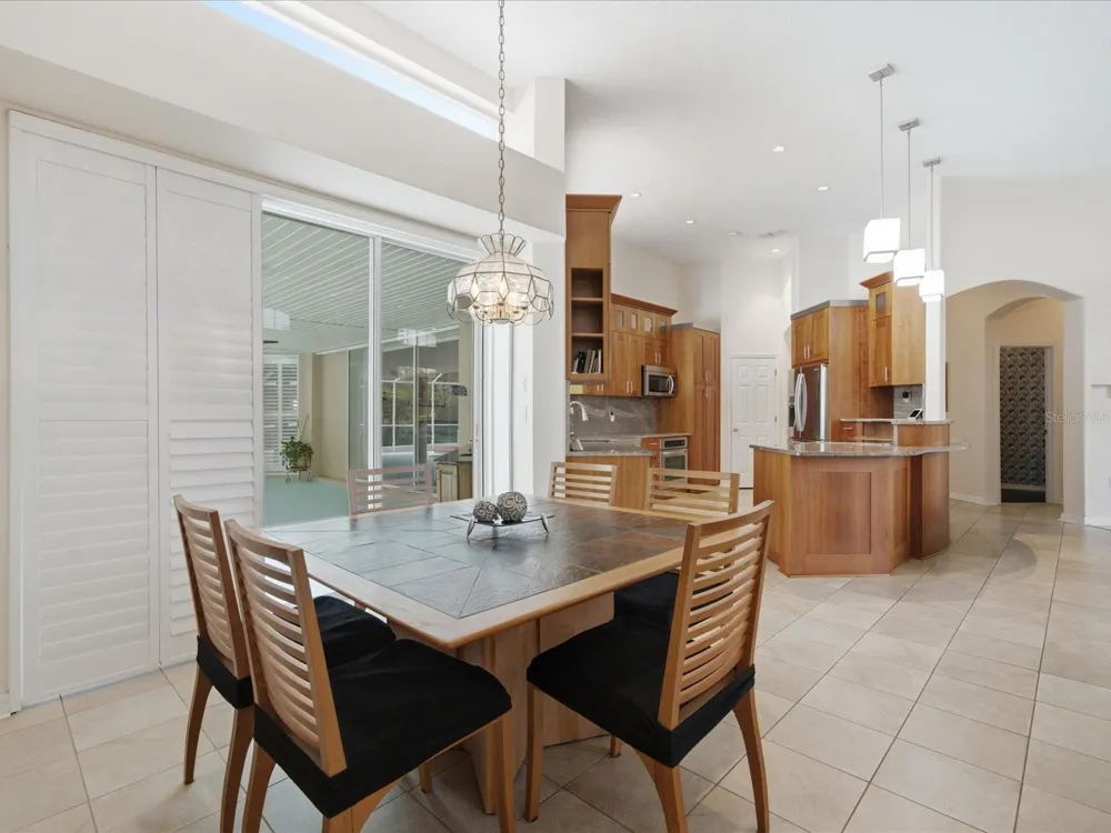 18621 AVENUE CAPRI Lutz, FL 33558