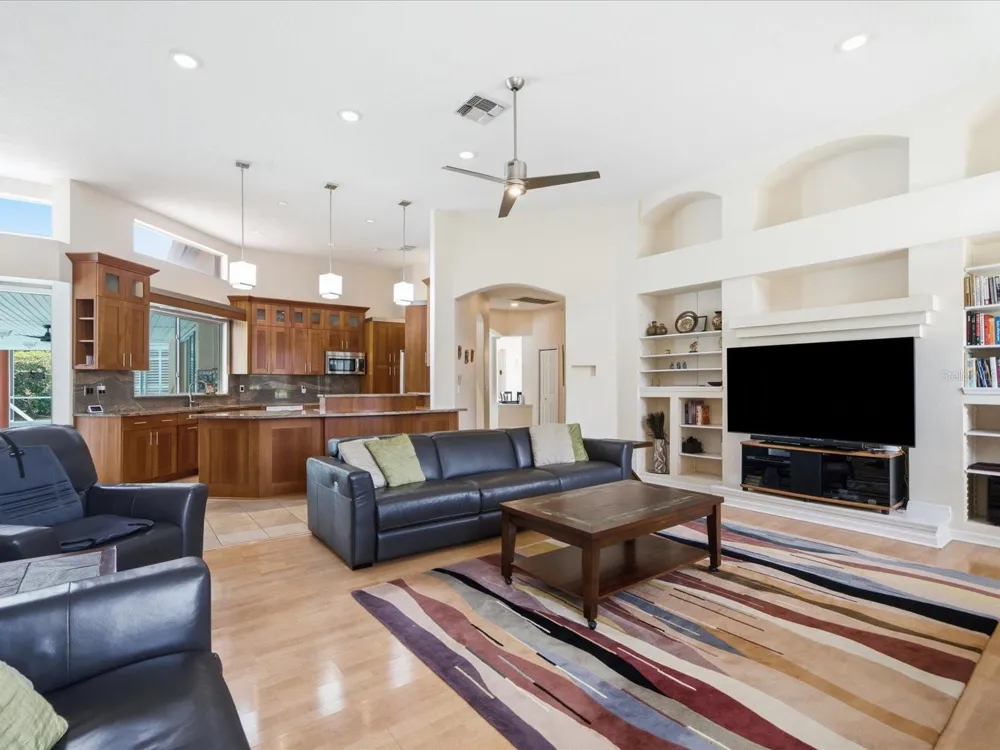 18621 AVENUE CAPRI Lutz, FL 33558