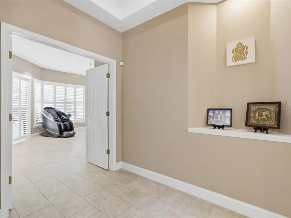 18621 AVENUE CAPRI Lutz, FL 33558