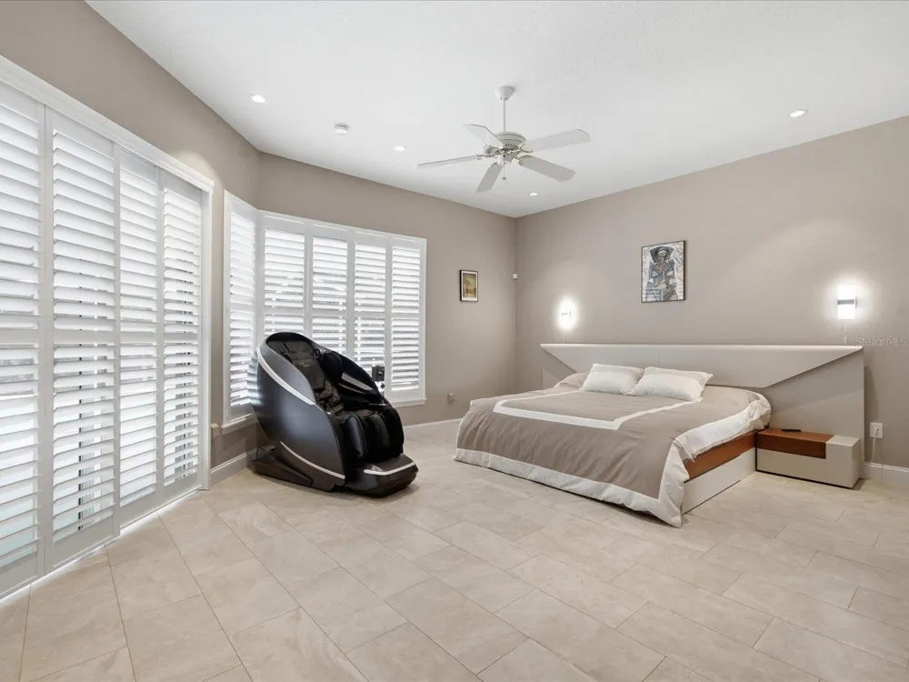18621 AVENUE CAPRI Lutz, FL 33558