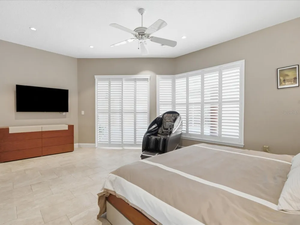 18621 AVENUE CAPRI Lutz, FL 33558